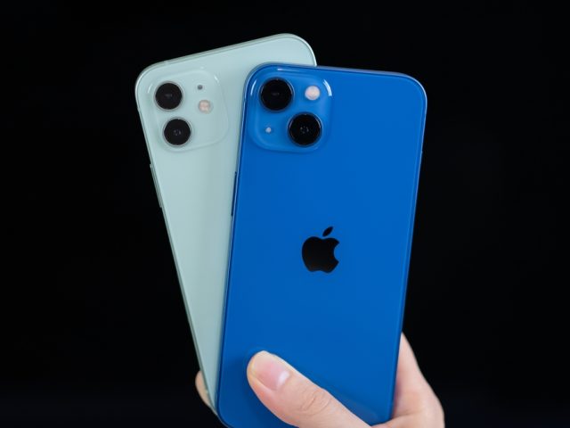 Різниця між iPhone 12 та iPhone 13: що змінилося у новій моделі?
